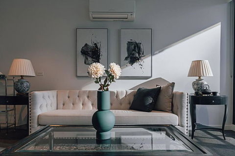 Chic Urban Oasis - Melbourne Tourism 3