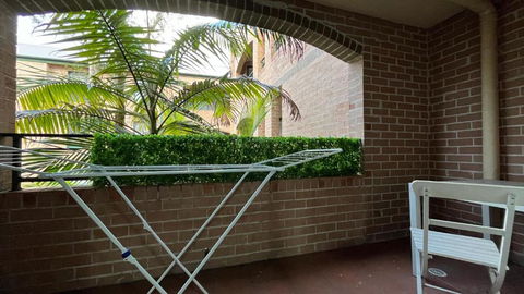 Chippendale 2b1b Female Only - Melbourne Tourism 4