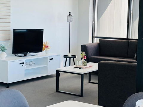 Circle On Cavill 2 Bedroom 2 Bathroom Ocean And River Veiw - Melbourne Tourism 3