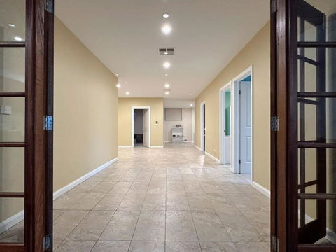 City Retreat For 8 With Spacious Rooms - Melbourne Tourism 1