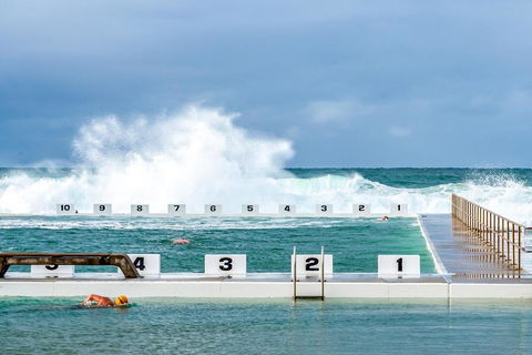 City Snug On Newcastle Beach - Parking Options - Melbourne Tourism 3