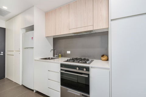 City Snug On Newcastle Beach - Parking Options - Melbourne Tourism 4