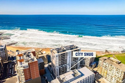 City Snug On Newcastle Beach - Parking Options - Melbourne Tourism 0