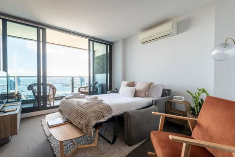 City Views Apt FREE Parking WIFI Gym Pool - Melbourne Tourism 1