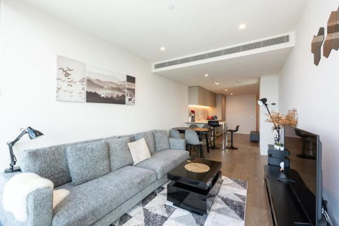 City Views Retreat 31st Floor 2BR Near CBD! - Melbourne Tourism 1