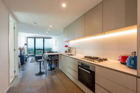 City Views Retreat 31st Floor 2BR Near CBD! - Melbourne Tourism 4
