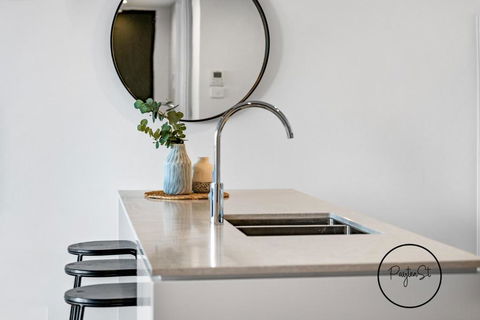 Civic Central - Melbourne Tourism 1