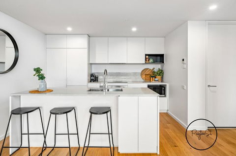 Civic Central - Melbourne Tourism 2