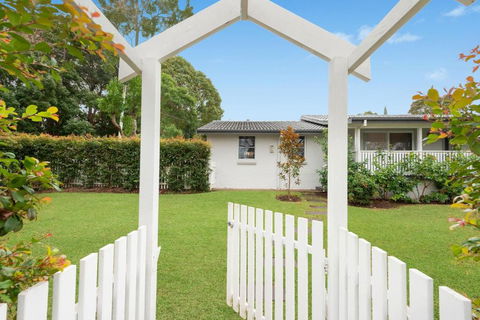 Clarence Cottage Elegance And Convenience In Berry - Melbourne Tourism 2