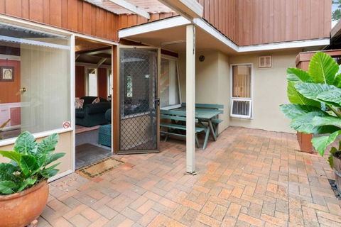 Clarendon Chalets - Melbourne Tourism 4