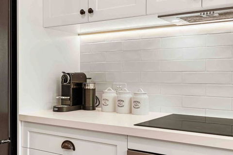 Coastal Comfort In Burleigh Heads Parking And WIFI - Melbourne Tourism 2