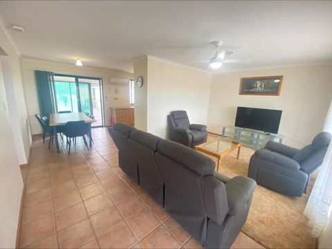 Coastal Cottage - Melbourne Tourism 3