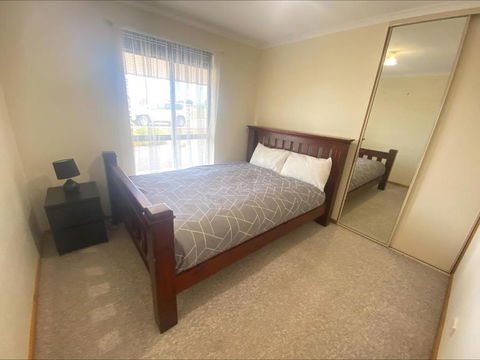 Coastal Cottage - Melbourne Tourism 4