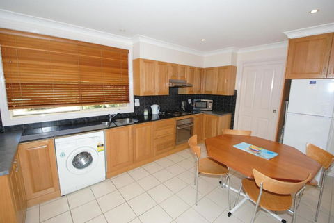 Coastal Cottage - Belle Escapes Jervis Bay - Melbourne Tourism 3