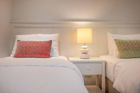 Coastal Serenity At Little Cove - Melbourne Tourism 3