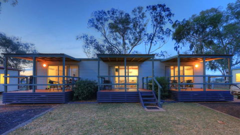Cobar Caravan Park - Melbourne Tourism 2