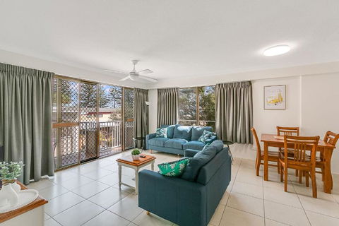 Cobden Court Unit 6 - Melbourne Tourism 4