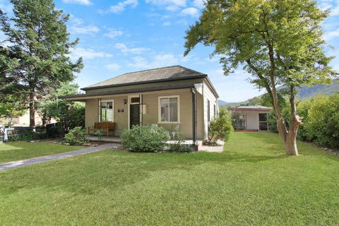 Cobden & Wills & Studio - Melbourne Tourism 0