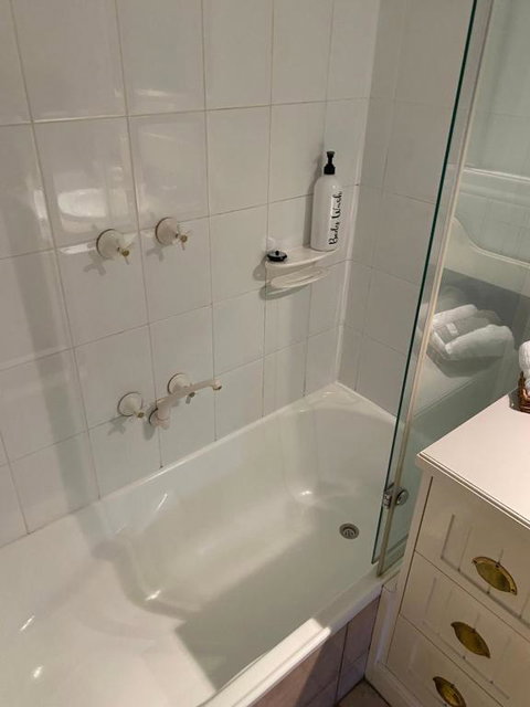 Creek Cottage Bed And Breakfast Traralgon - Melbourne Tourism 4