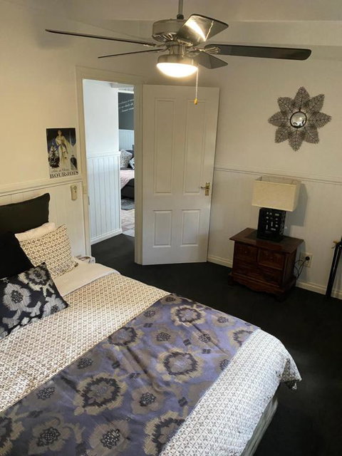 Creek Cottage Bed And Breakfast Traralgon - Melbourne Tourism 2