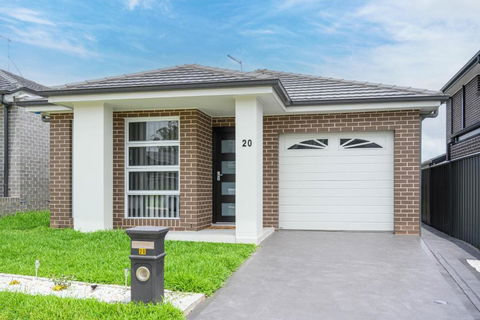 Denham Court 4Br With Central AC & WiFi Near Coles - Melbourne Tourism 3