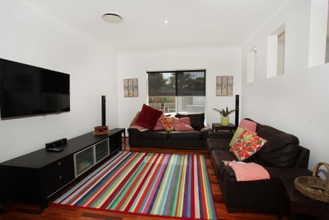 3 Bauhinia Crescent Marcoola - PET FRIENDLY, LINEN SUPPLIED, 500 BOND - Melbourne Tourism 3