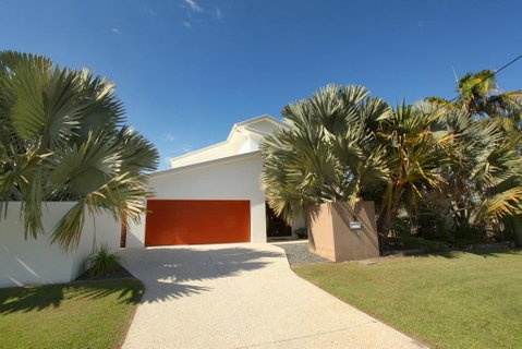 3 Bauhinia Crescent Marcoola - PET FRIENDLY, LINEN SUPPLIED, 500 BOND - Melbourne Tourism 0
