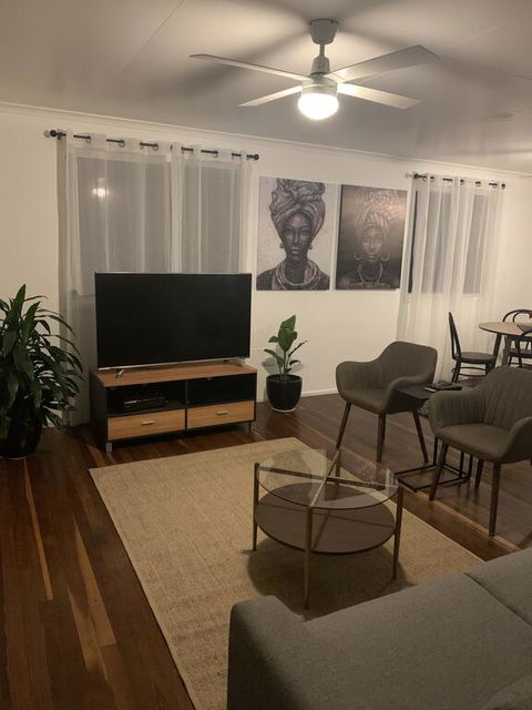 3 Bedroom Apartment - Melbourne Tourism 0