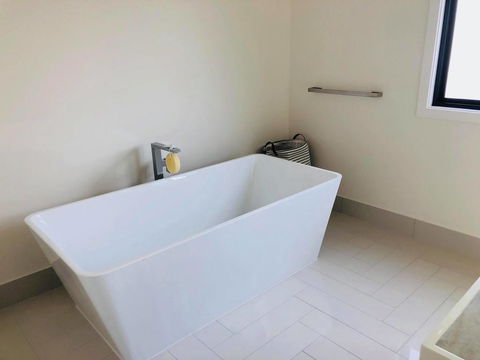 3 Bedroom Executive Luxury Beachside Townhouse - Melbourne Tourism 2