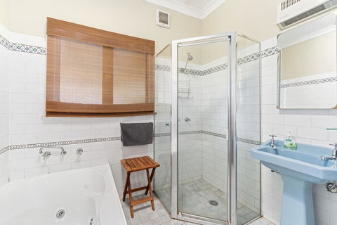 3 Sisters Blue Mountains Cottage - Melbourne Tourism 3