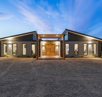 3 WISE MONKEYS MANSFIELD - Melbourne Tourism