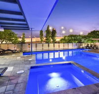 3br Stylish Apt CBD River  City Views SpaSaunaPoolNetflix - Melbourne Tourism
