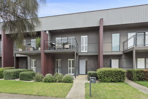 4 Sands Terrace - Melbourne Tourism 0