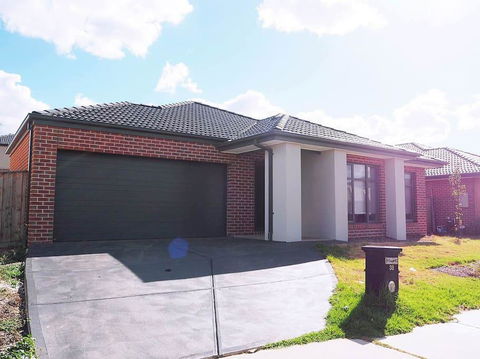 5 Bed 2 Bath Big House - Melbourne Tourism 0