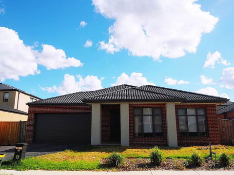 5 Bed 2 Bath Big House - Melbourne Tourism 1