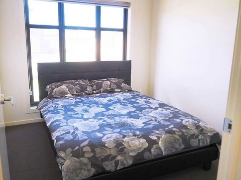 5 Bed 2 Bath Big House - Melbourne Tourism 2