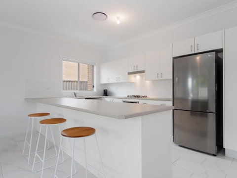 5B BENT STREET - LARGE HOUSE WITH DUCTED AIR CON, WIFI & FOXTEL - Melbourne Tourism 2