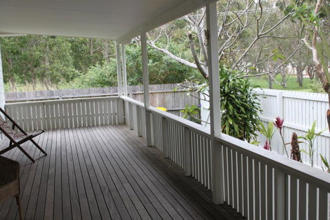 77 Butler Street, Byron Bay - Lantana Beach House - Melbourne Tourism 1