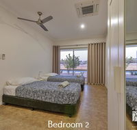 78 Madaffari Drive - PRIVATE JETTY and Pool - Melbourne Tourism