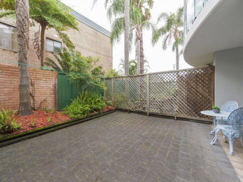 9 Cirrus @ Fingal Bay - Melbourne Tourism 2