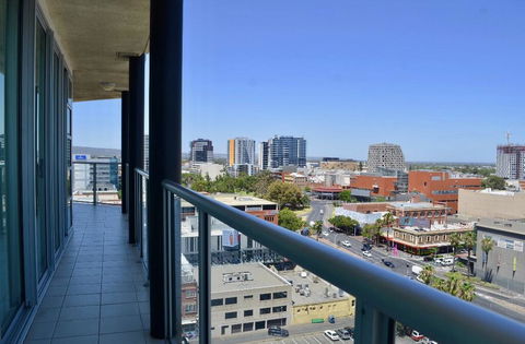 96 North Terrace Stylish Penthouse Apartment - Melbourne Tourism 3