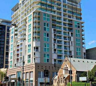 96 North Terrace Stylish Penthouse Apartment - Melbourne Tourism 0