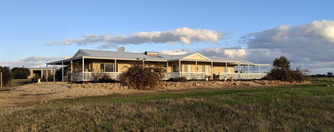 A Better Life Animal Sanctuary FarmStay - Private Two-Bedrooms, Lounge Room & Bathroom & Toilet, Shared Kitchen - Melbourne Tourism 0
