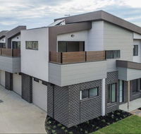 A brand new private townhouse - Melbourne Tourism
