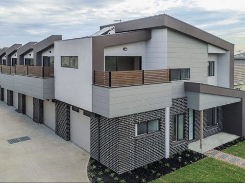 A Brand New Private Townhouse - Melbourne Tourism 0