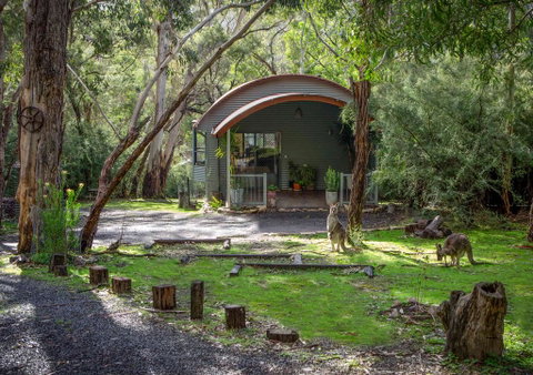 A Heavenly Escape - Melbourne Tourism 0