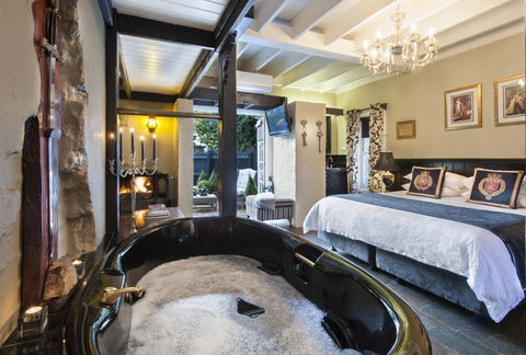 A Loft In The Mill Boutique Accommodation - Melbourne Tourism 3