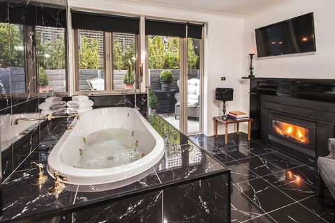 A Loft In The Mill Boutique Accommodation - Melbourne Tourism 1