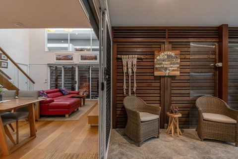 A PERFECT STAY - Byron Sunrise - Melbourne Tourism 3