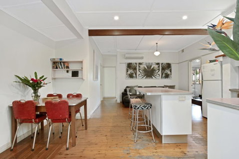 A SWEET ESCAPE - Byron Surf Cottage - Walk To Byron - Melbourne Tourism 3